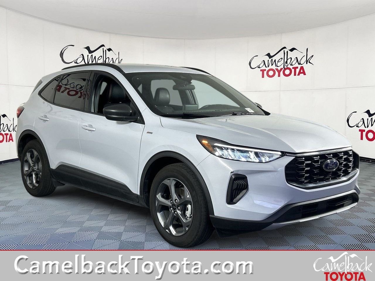 Space Silver 2025 Ford Escape Hybrid SUV / Crossover Front-Wheel Drive Continuously Variable Transmission