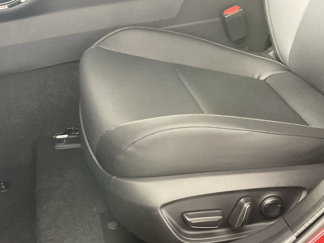 2026 Toyota Prius Limited - Photo 18