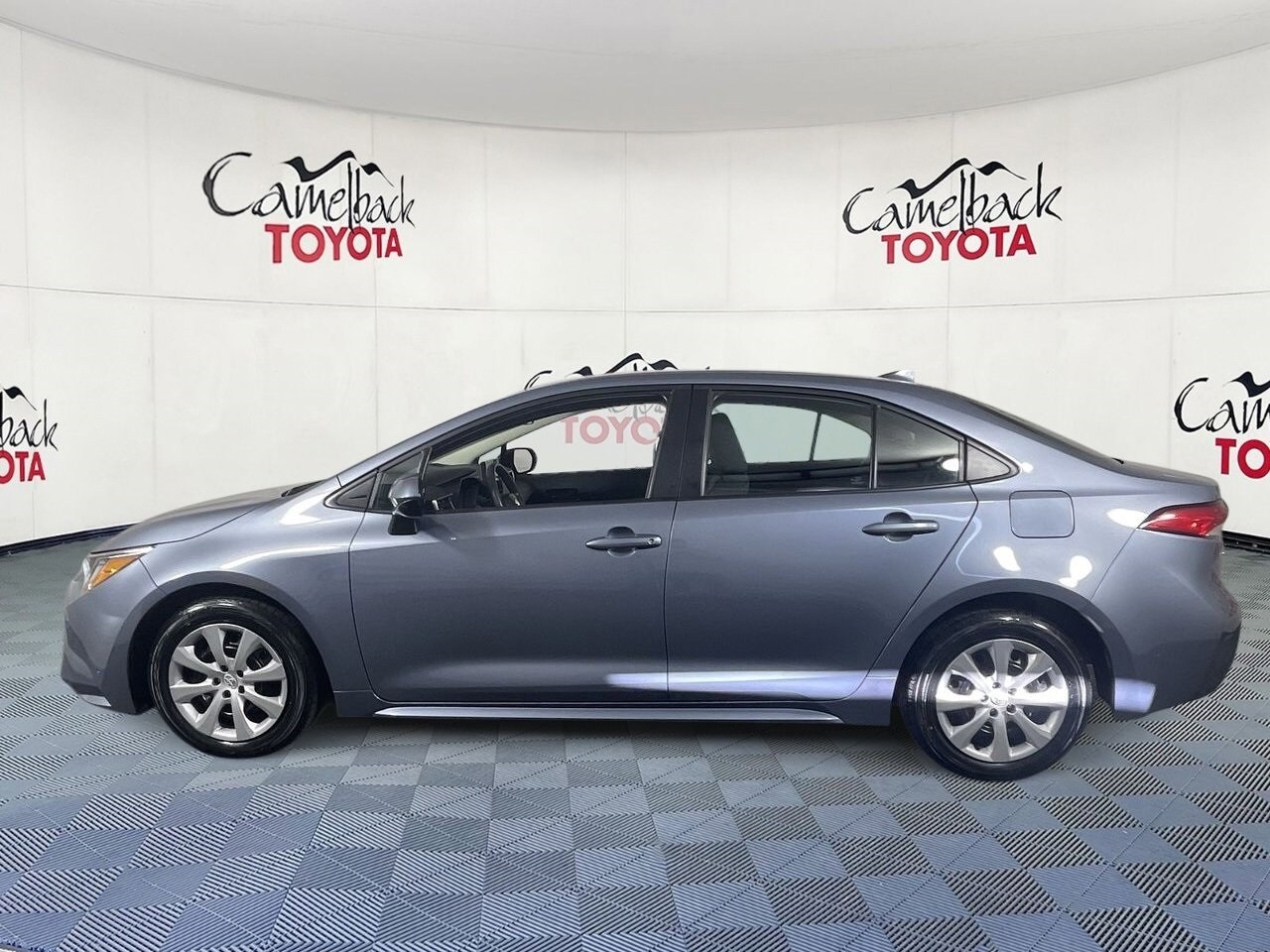 2024 Toyota Corolla LE photo 4