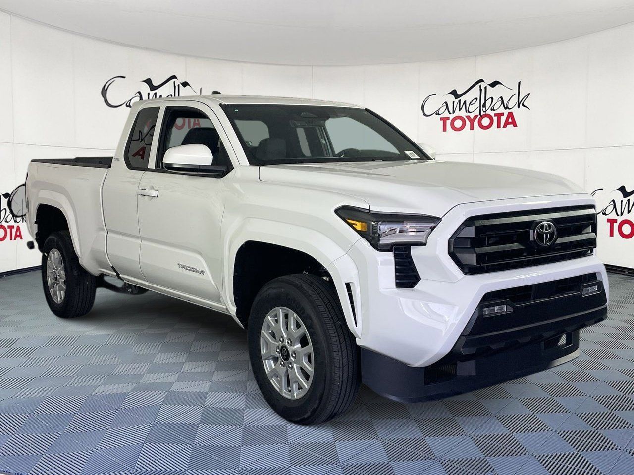 View vehicle photo 3