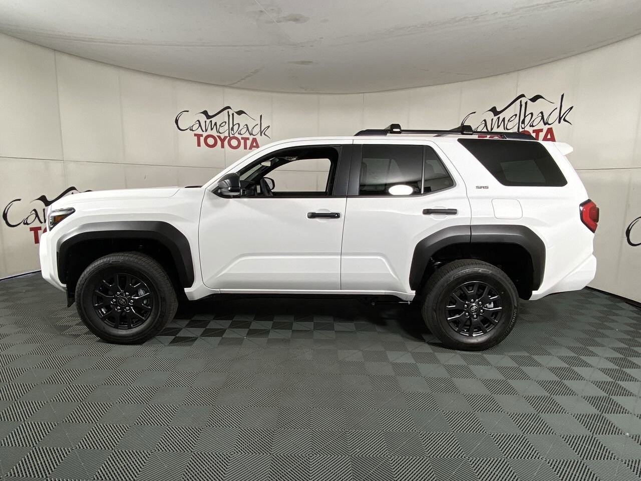 2025 Toyota 4Runner SR5 photo 4
