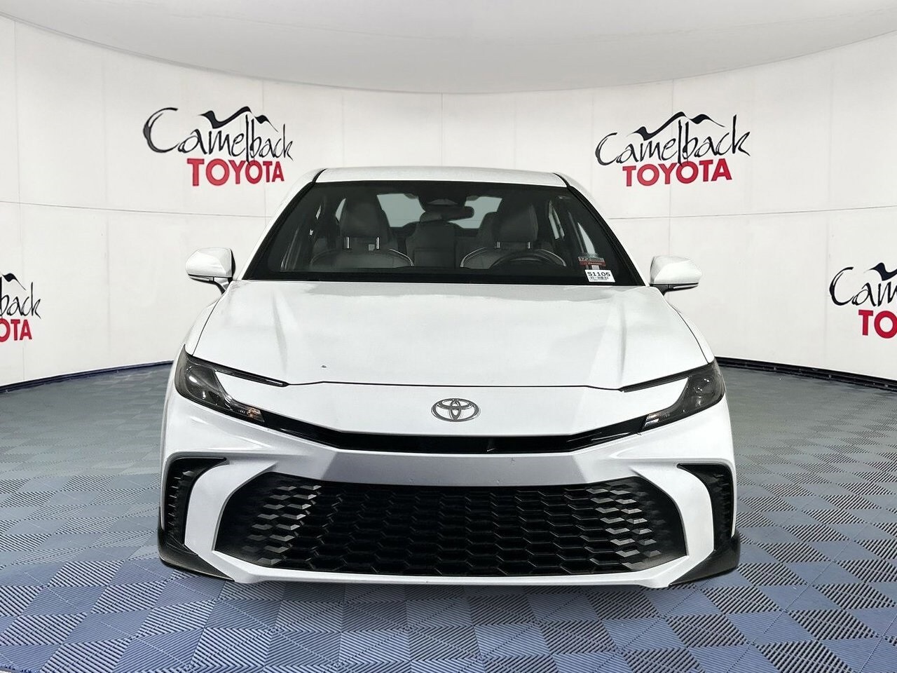 2025 Toyota Camry SE photo 2