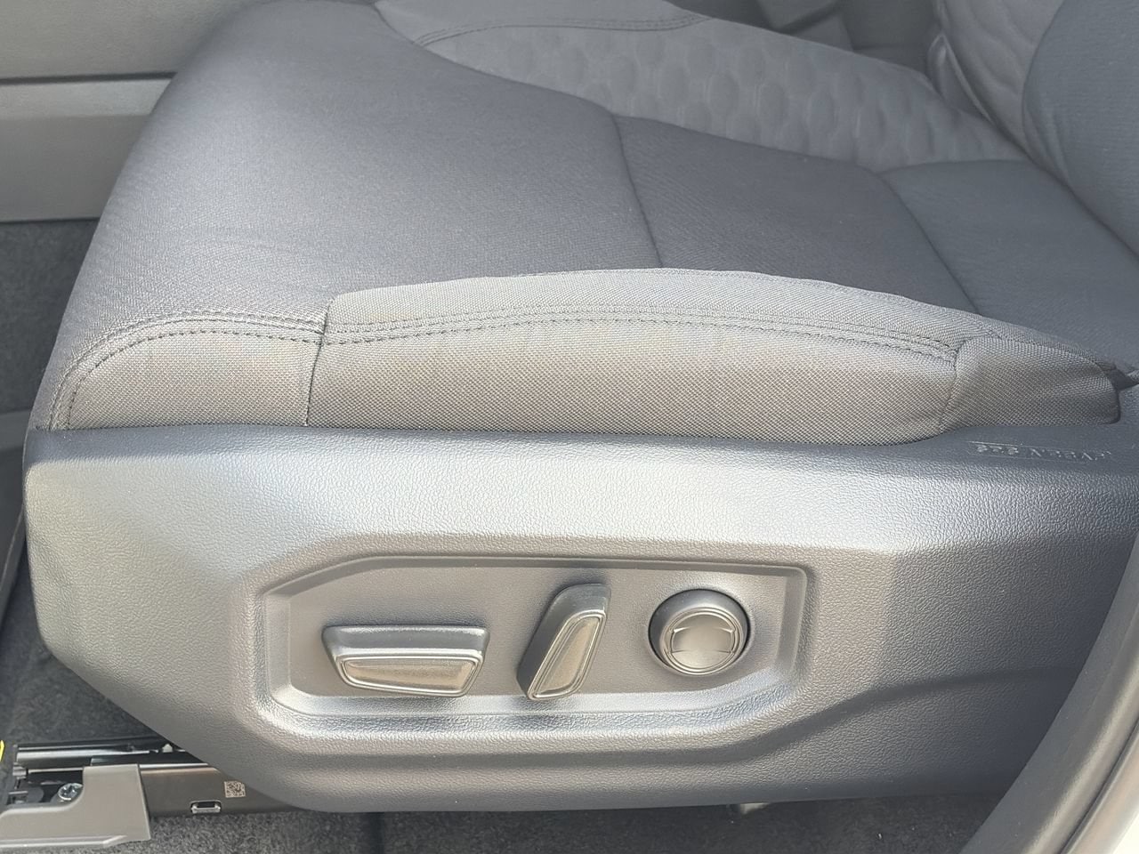 2026 Toyota Tundra SR5 - Photo 17