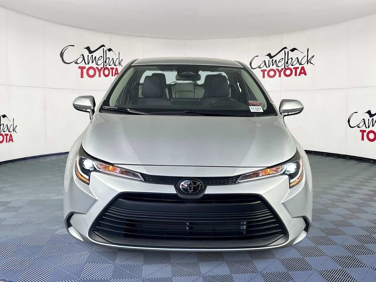 2025 Toyota Corolla LE photo 2
