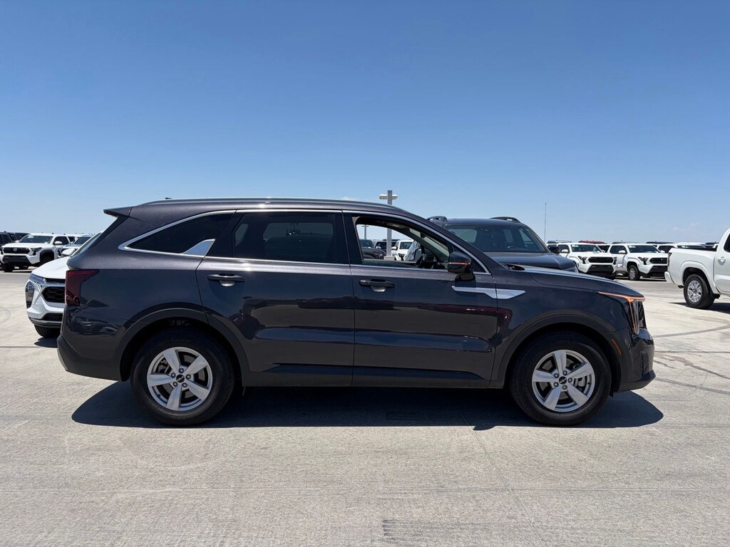 Used 2025 Kia Sorento S SUV