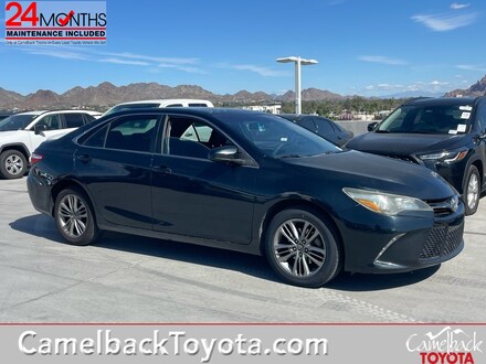 2017 Toyota Camry SE Sedan