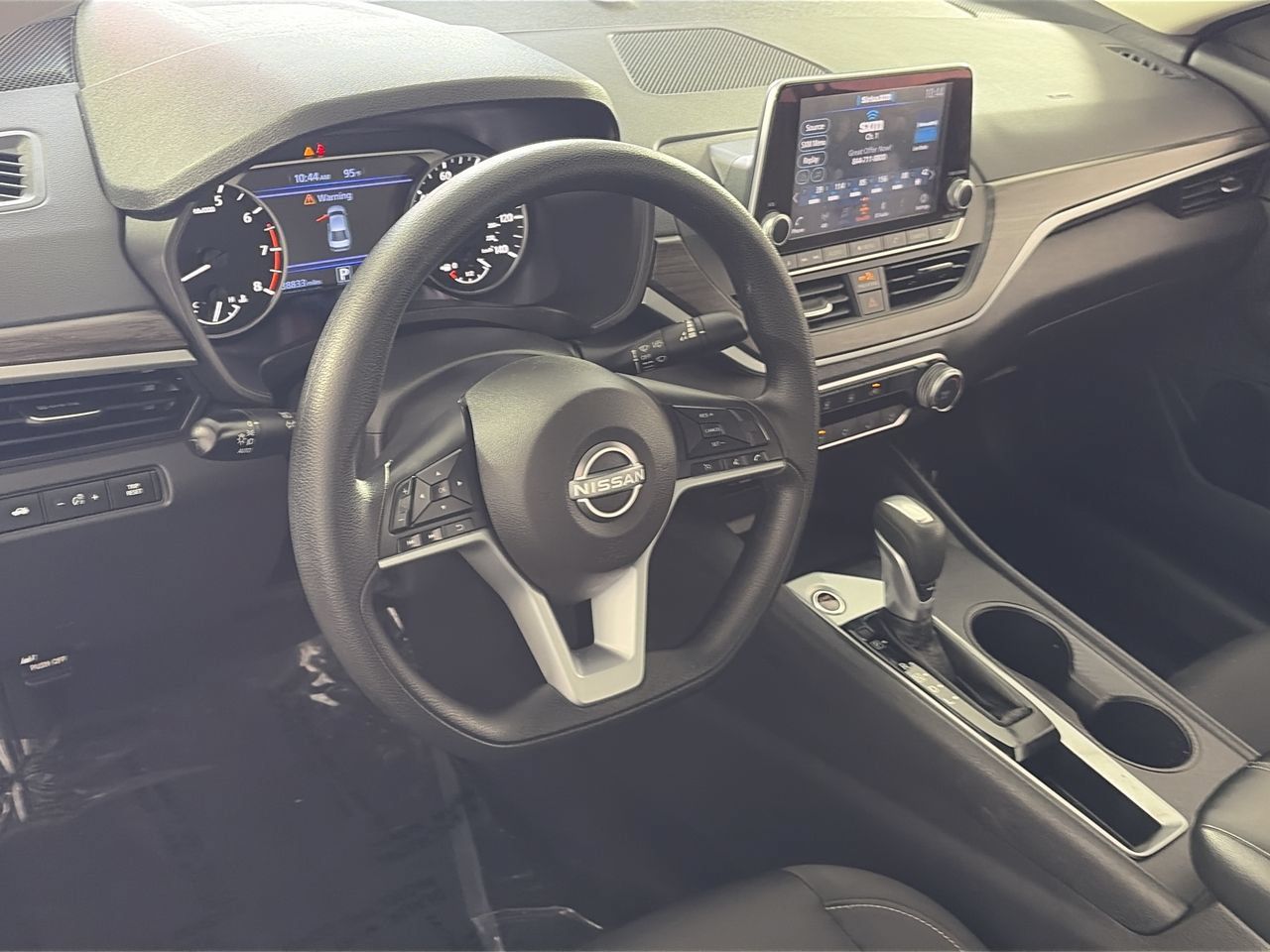 2025 Nissan Altima SV - Photo 11