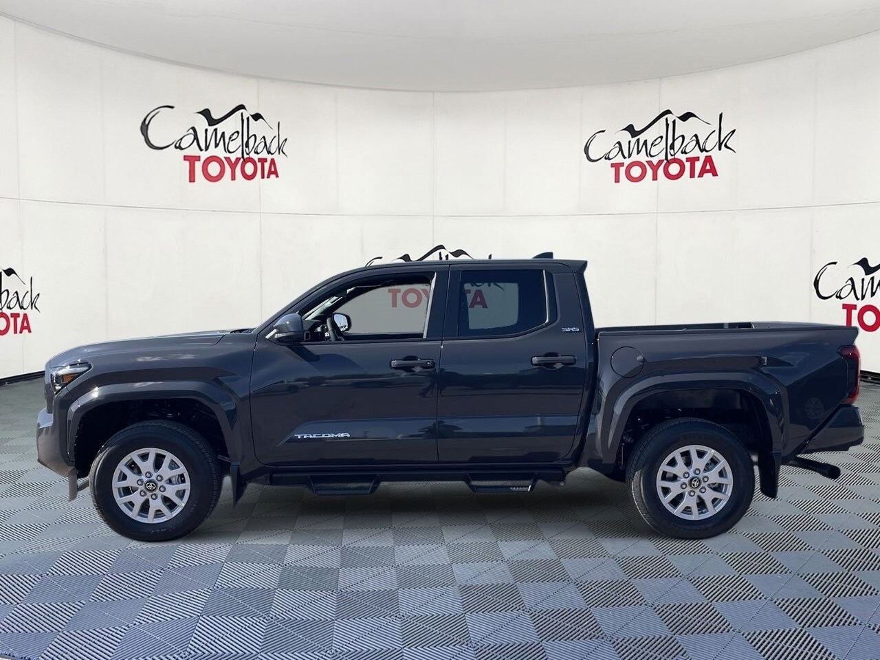 2025 Toyota Tacoma SR5 photo 2