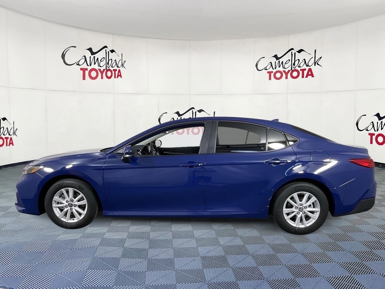 2026 Toyota Camry LE photo 4