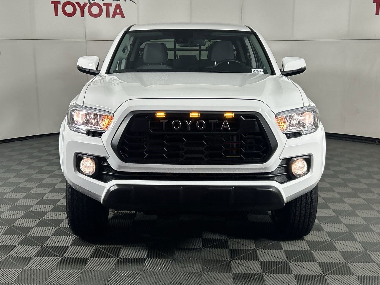 2023 Toyota Tacoma SR5 photo 3