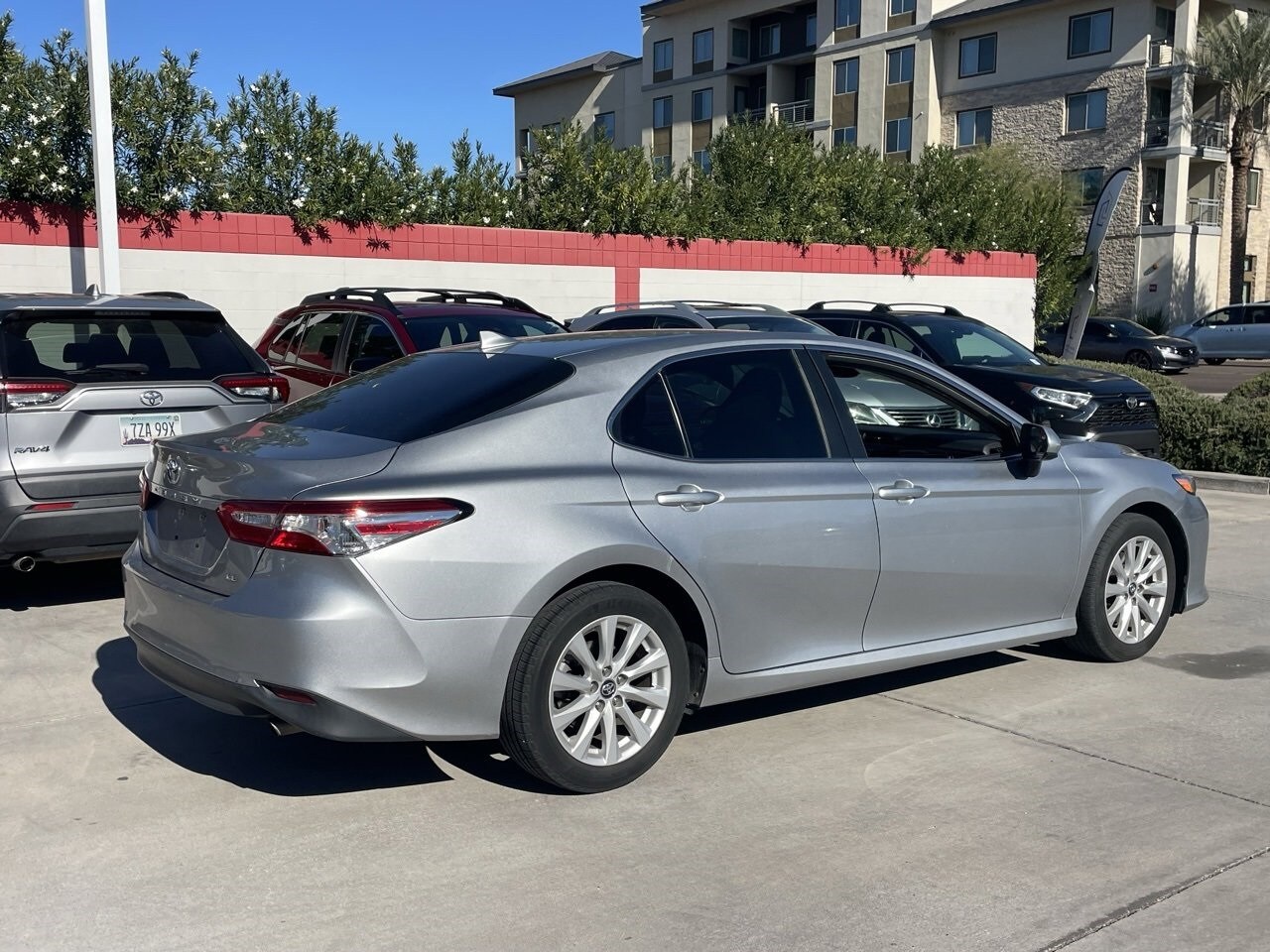 2019 Toyota Camry LE photo 2