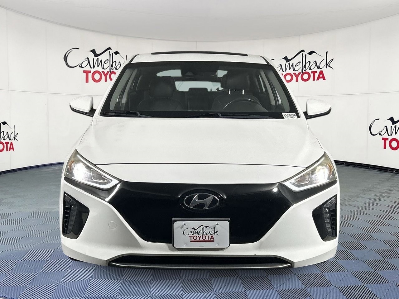 Used 2018 Hyundai IONIQ Limited with VIN KMHC05LH4JU028918 for sale in Phoenix, AZ