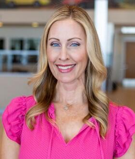 Staff member Katrina Coscarelli from ID_2519430b3f70