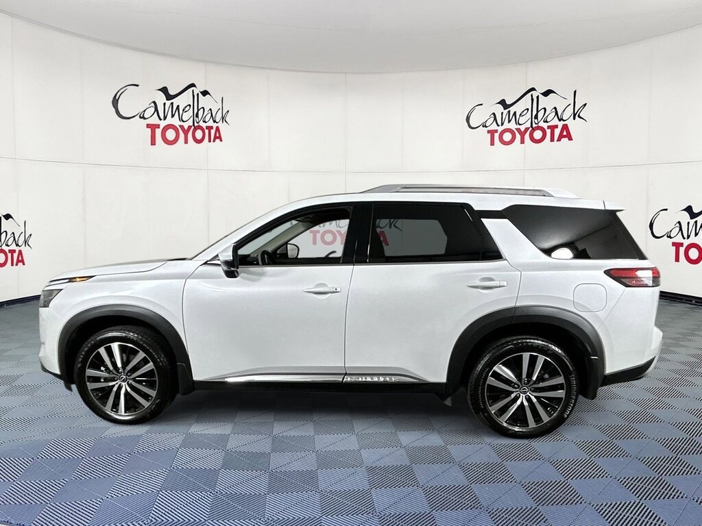 Used 2025 Nissan Pathfinder Platinum SUV
