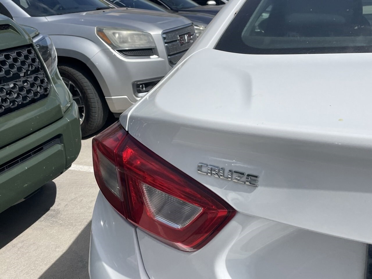 2019 Chevrolet Cruze LS photo 4