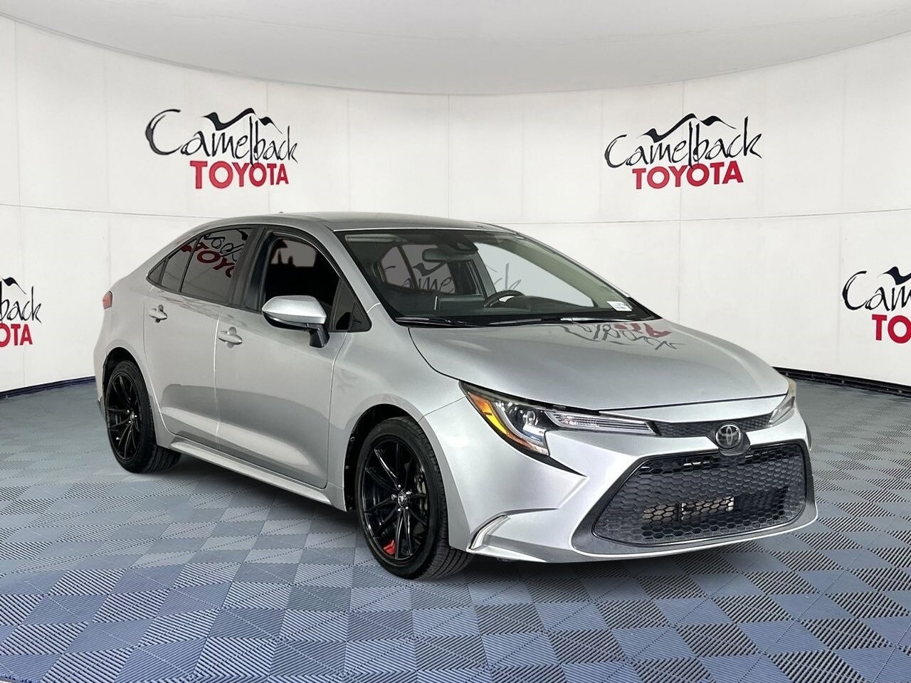 2020 Toyota Corolla LE photo 3