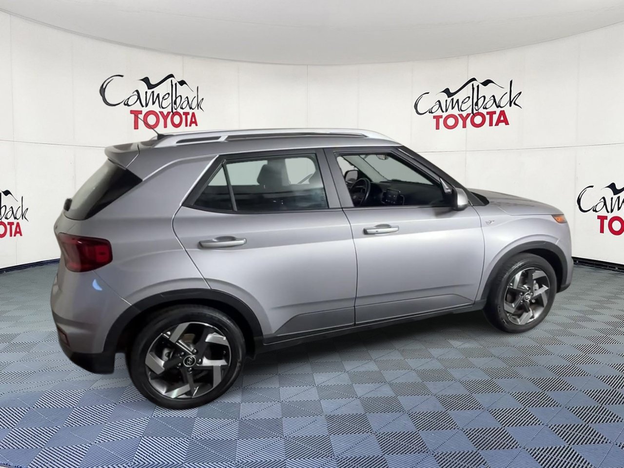Used 2025 Hyundai Venue SEL SUV