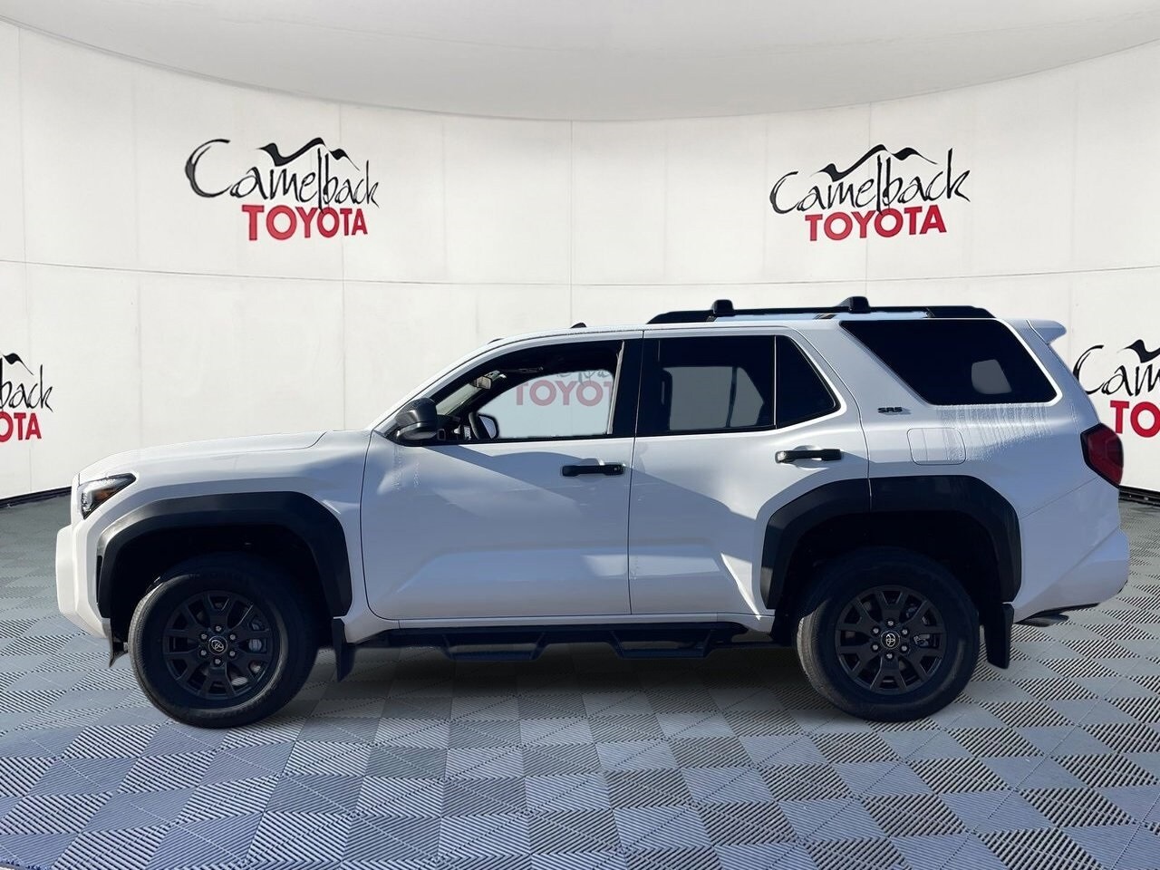 2025 Toyota 4Runner SR5 photo 4