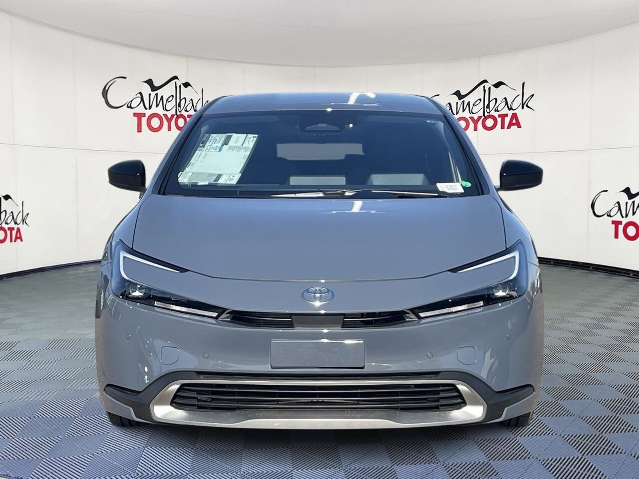 2026 Toyota Prius Plug-in Hybrid SE photo 3