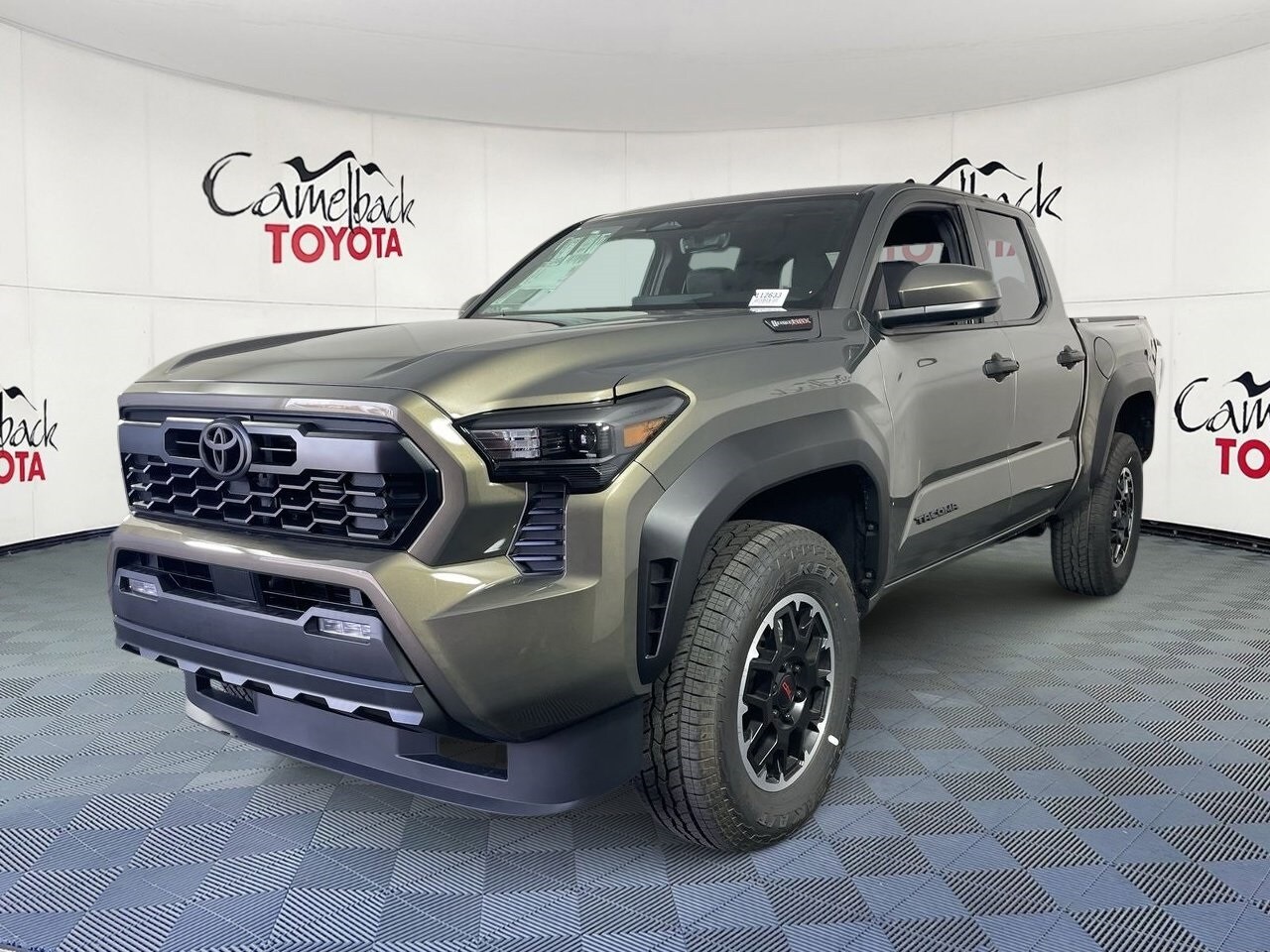 2025 Toyota Tacoma TRD photo 2