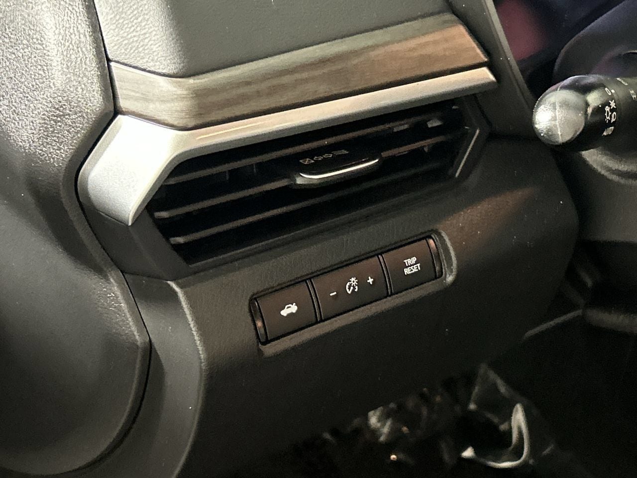 2025 Nissan Altima SV - Photo 13