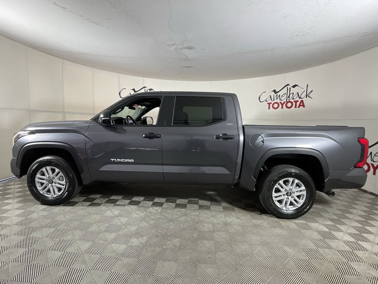 2025 Toyota Tundra SR5 photo 4