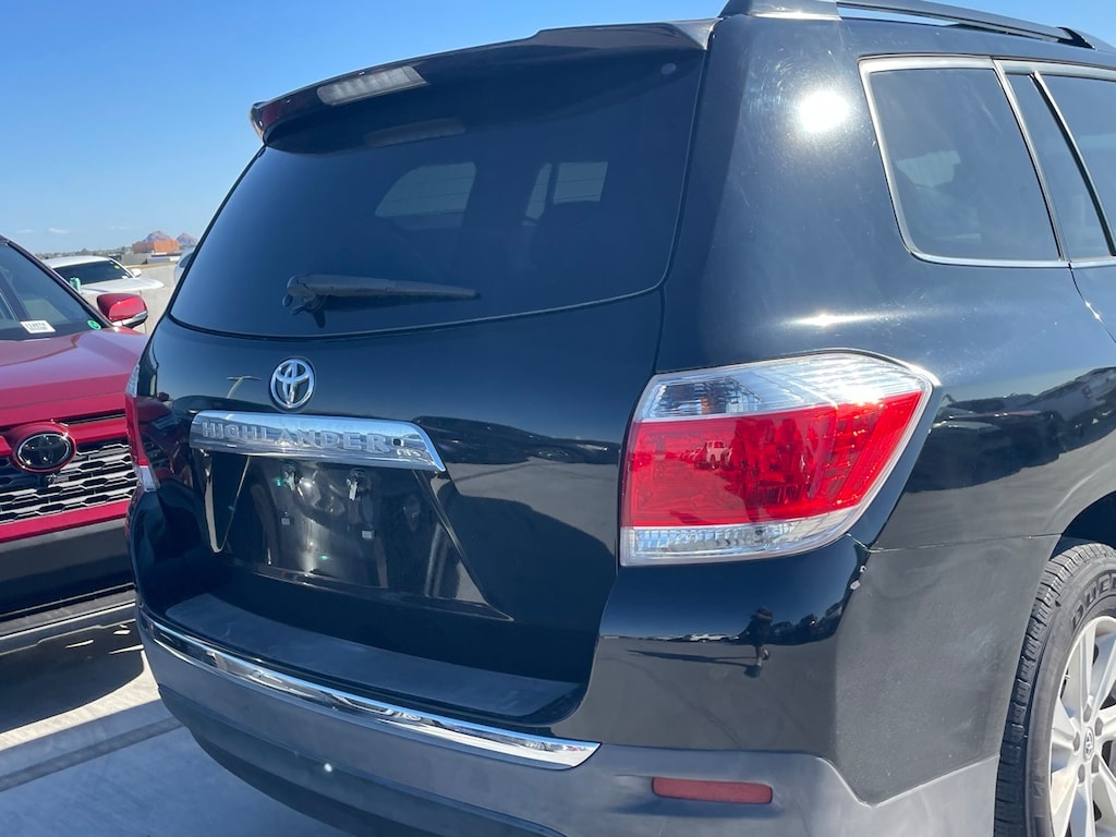 Used 2012 Toyota Highlander SE SUV