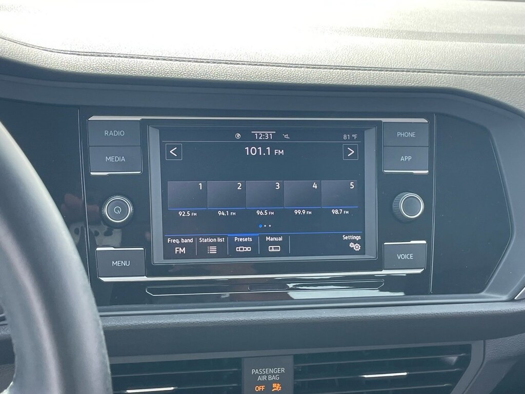 Used 2024 Volkswagen Jetta 1.5T SE Sedan