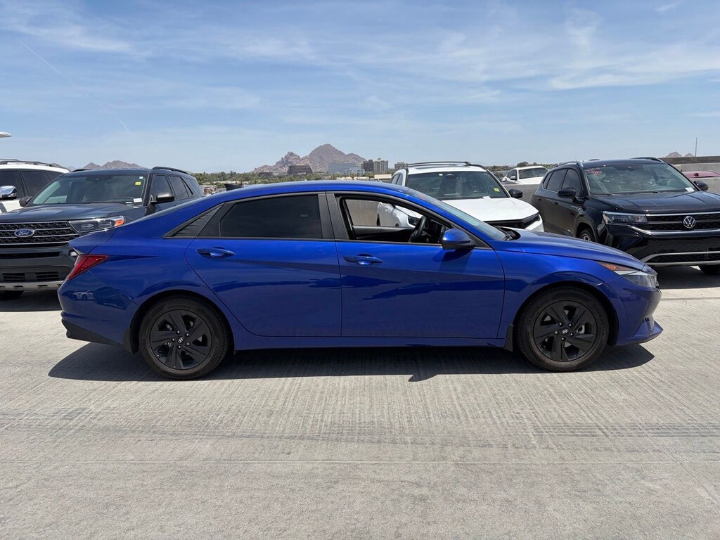 Used 2023 Hyundai Elantra Hybrid Blue Sedan