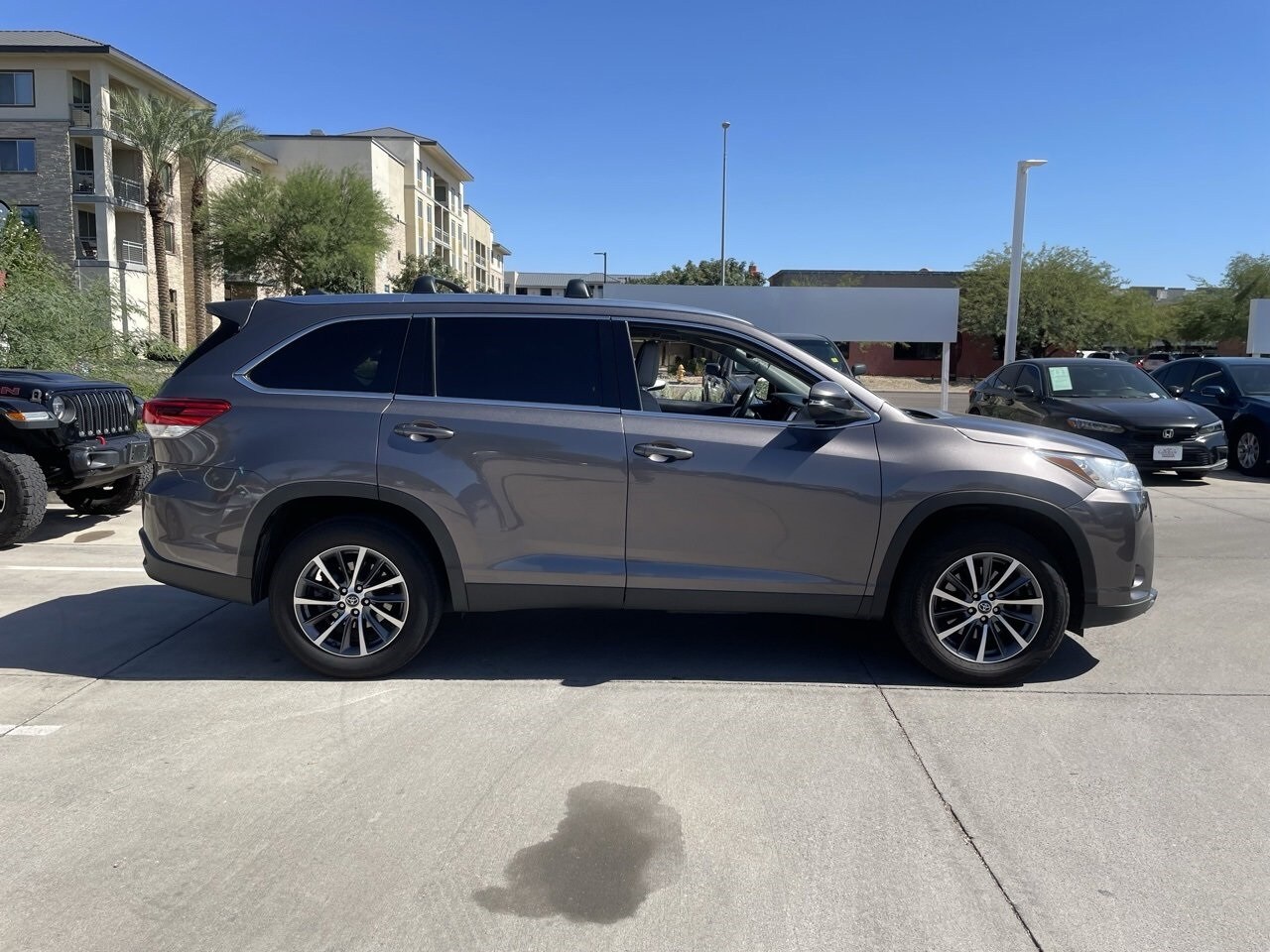 2019 Toyota Highlander XLE photo 3