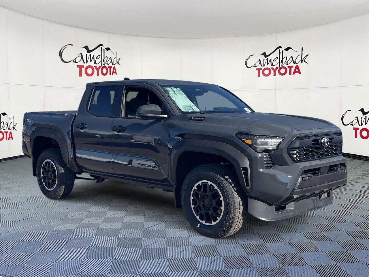 2025 Toyota Tacoma TRD photo 3