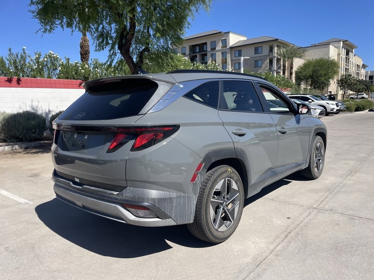 2025 Hyundai Tucson SEL photo 2