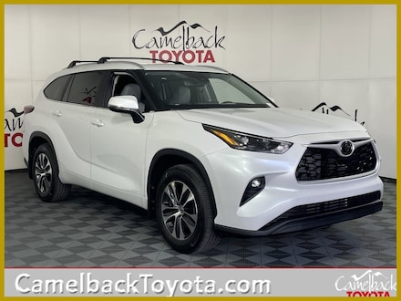 2025 Toyota Highlander XLE SUV