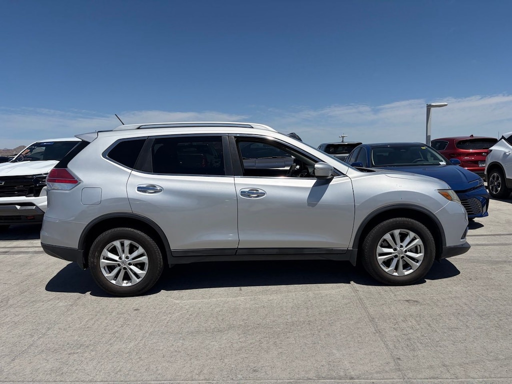 Used 2015 Nissan Rogue SV SUV