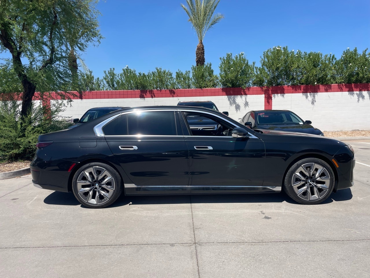 Used 2023 BMW i7 Base with VIN WBY53EJ0XPCN86111 for sale in Irving, TX