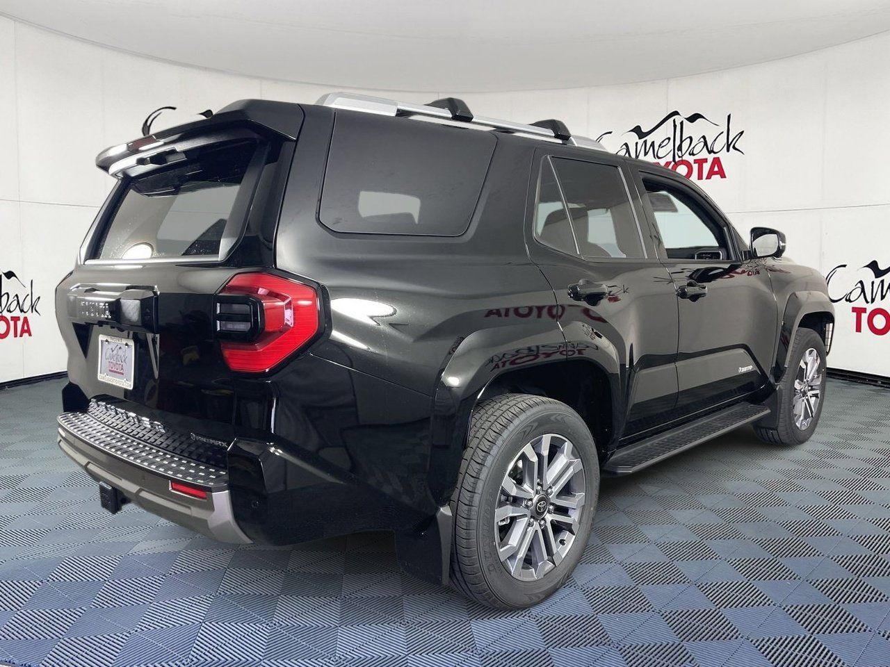 View vehicle photo 7