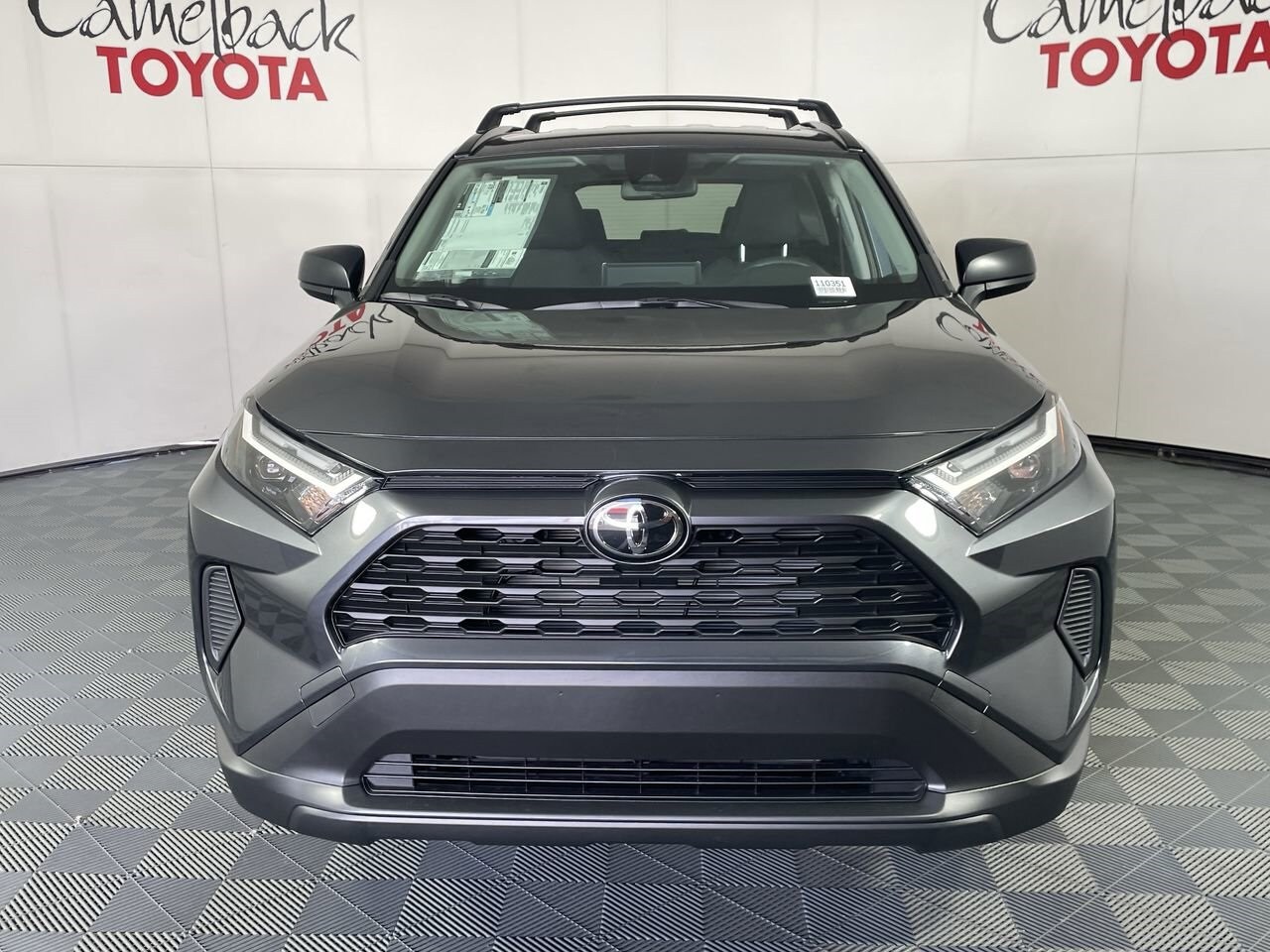 2025 Toyota RAV4 Hybrid LE photo 3