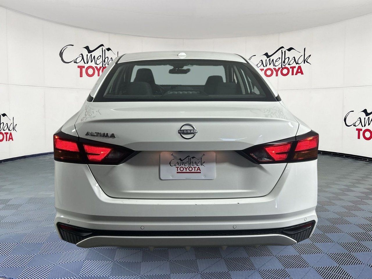 2025 Nissan Altima SV - Photo 6