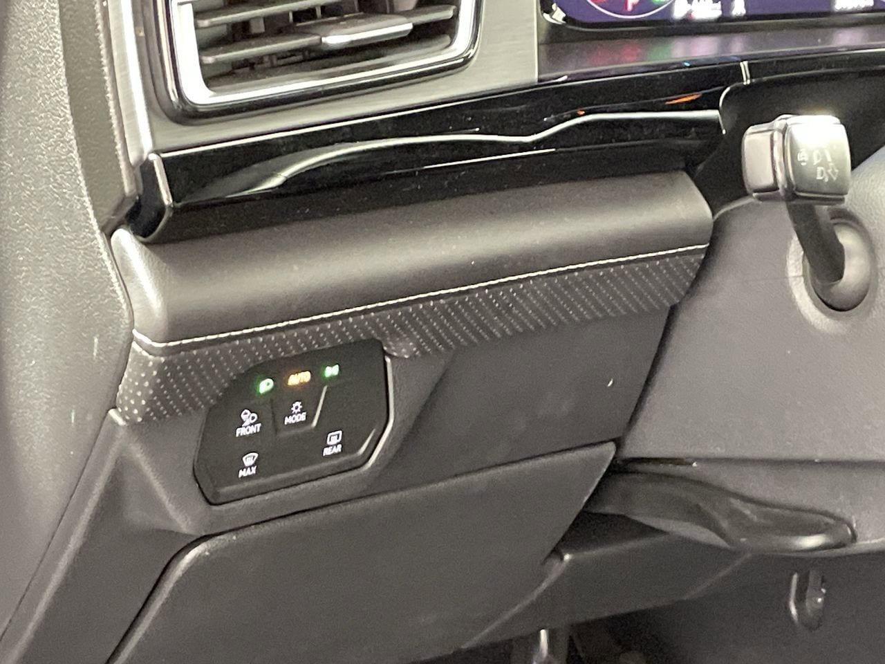 2025 Volkswagen Atlas Cross Sport SE w/Tech - Photo 11