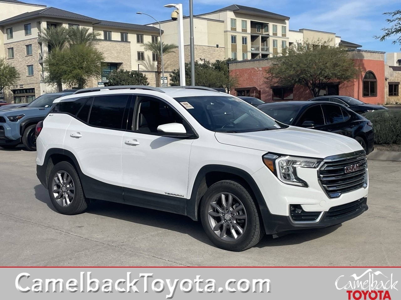 2024 GMC Terrain SLT's photo