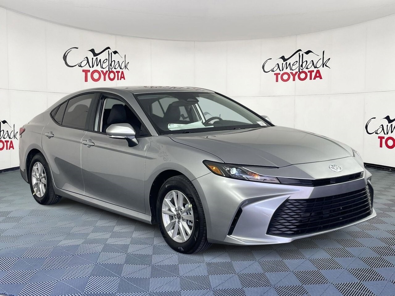 2026 Toyota Camry LE photo 3