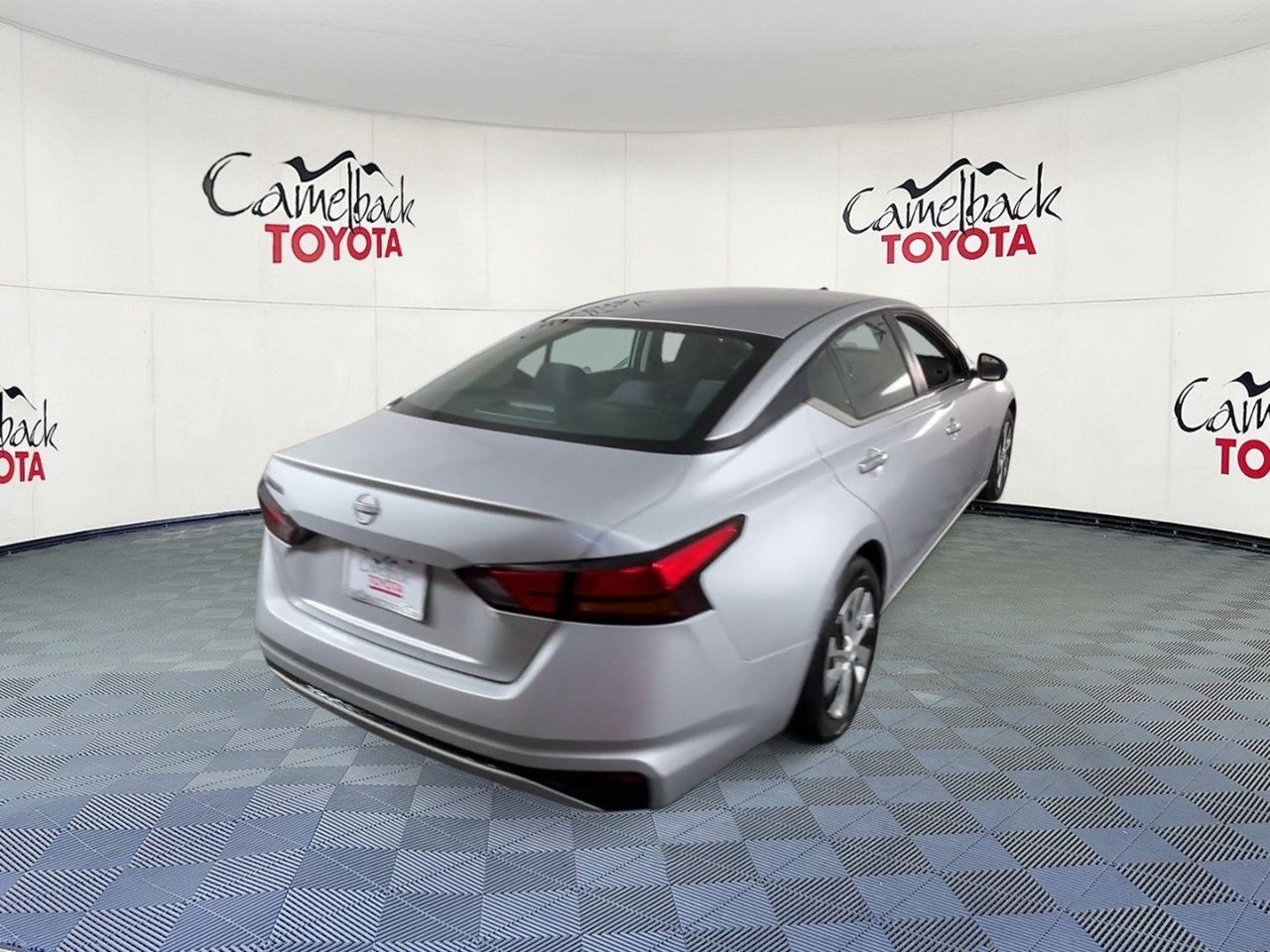 2024 Nissan Altima S - Photo 9