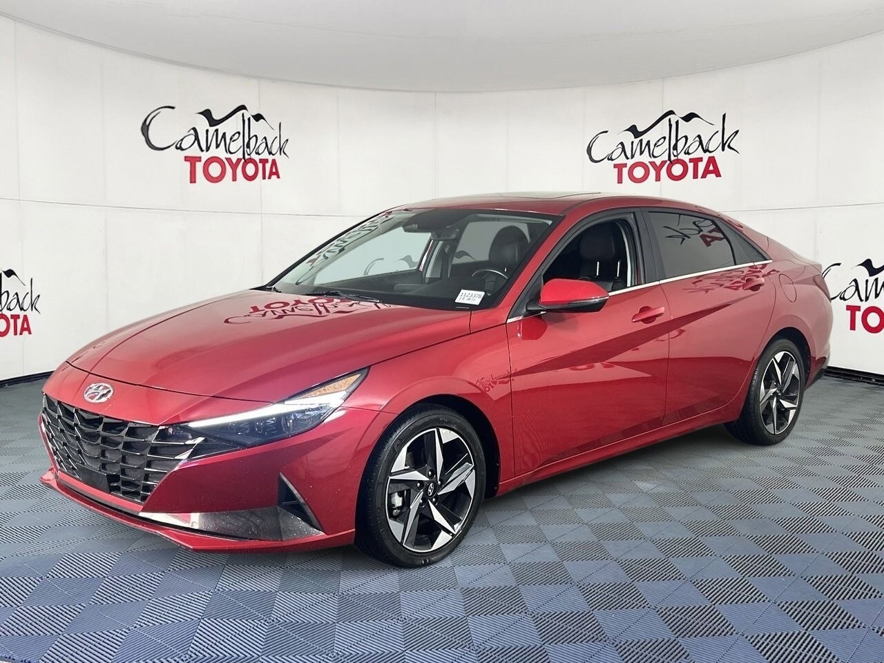 2023 Hyundai Elantra Limited photo 4