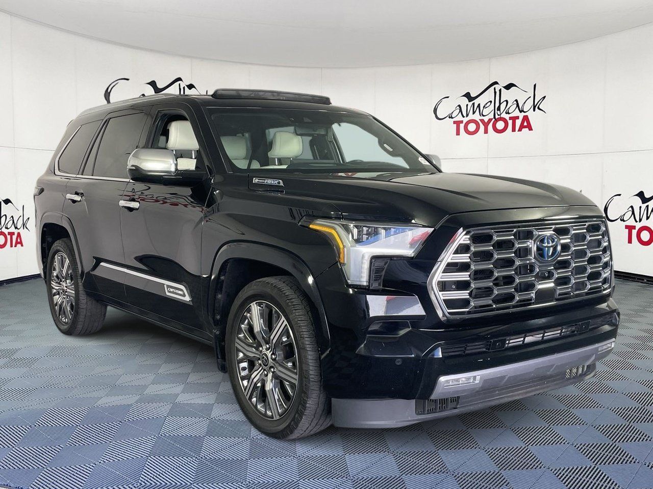 View vehicle photo 3