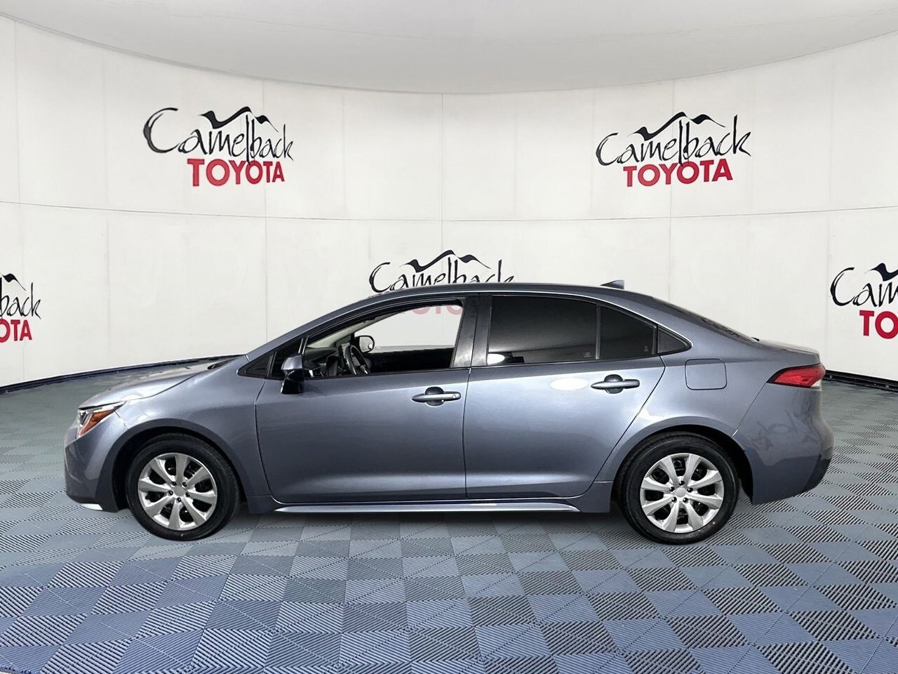 2022 Toyota Corolla LE photo 4