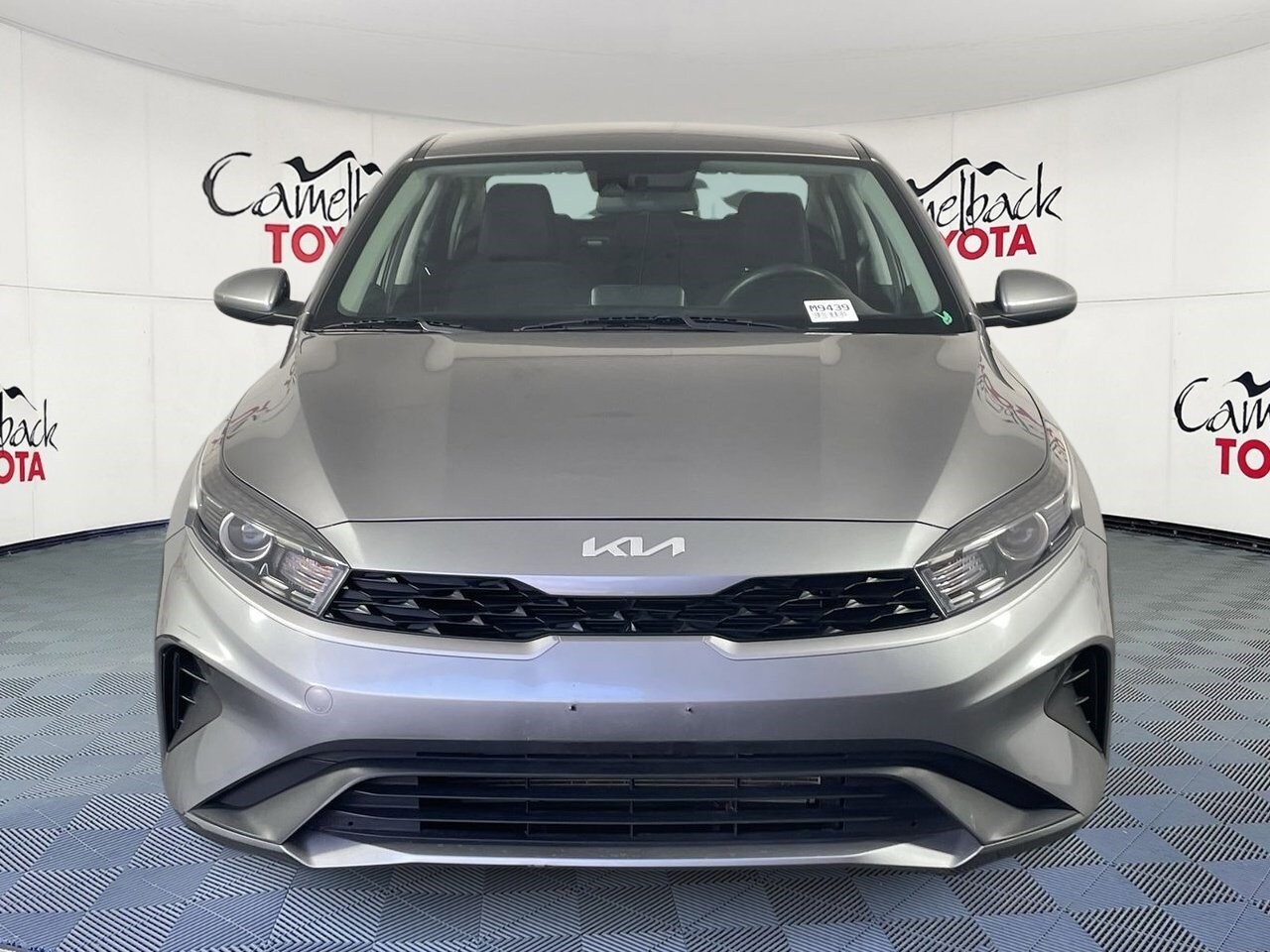 2023 Kia Forte LXS photo 2