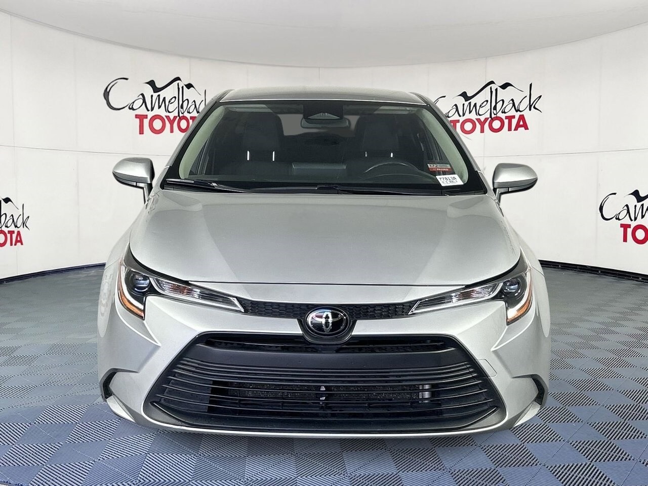 2023 Toyota Corolla SE XLE photo 2