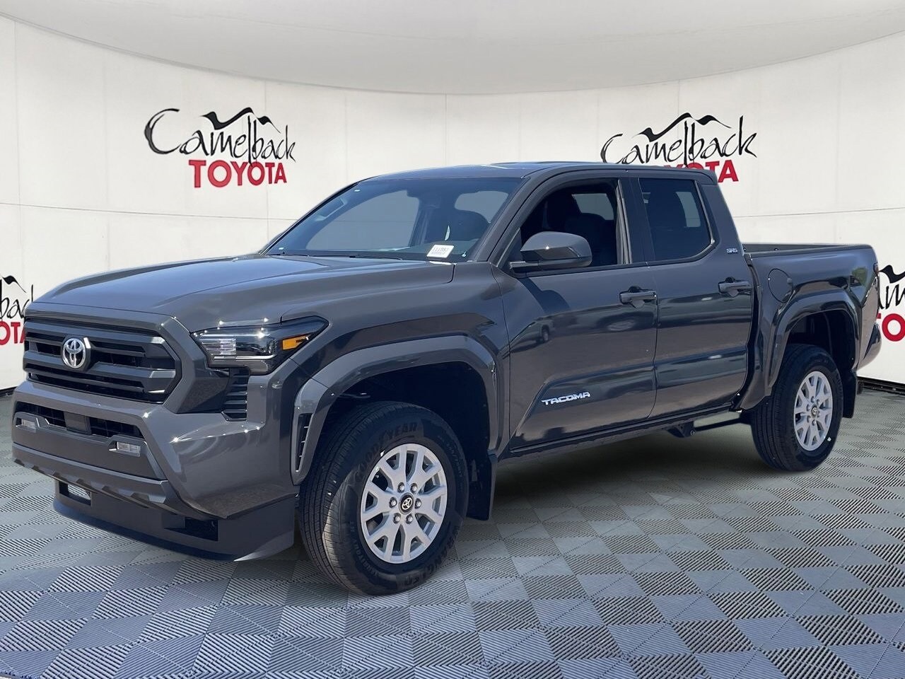 2025 Toyota Tacoma SR5 photo 4