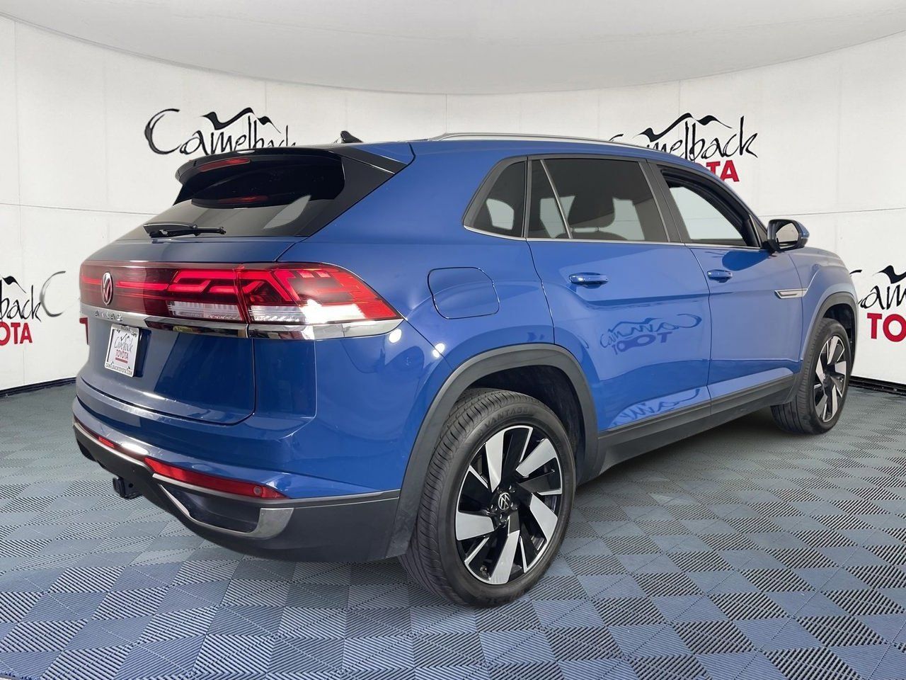 2025 Volkswagen Atlas Cross Sport SE w/Tech - Photo 7