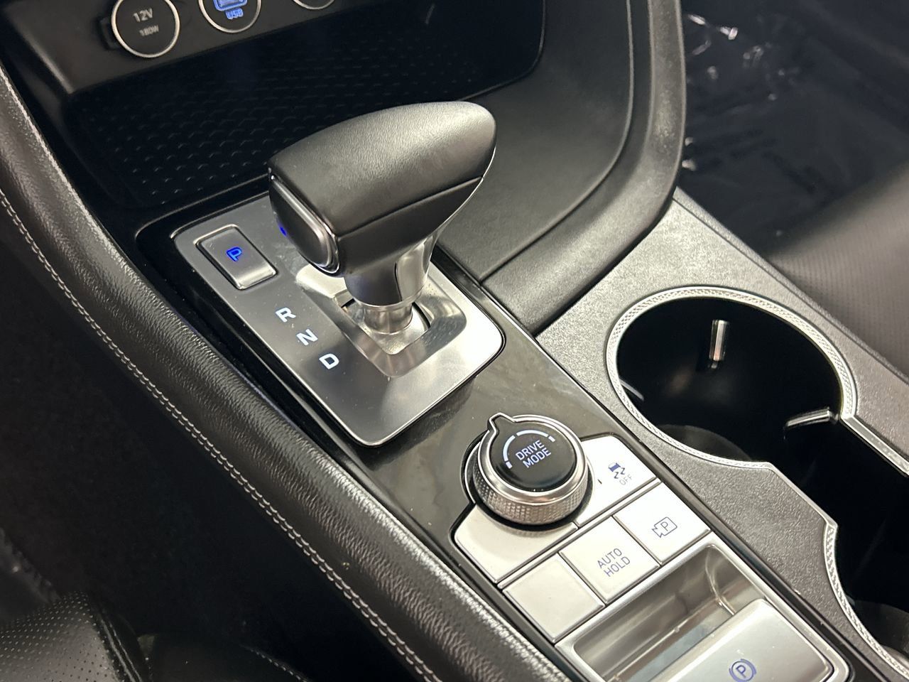 2025 GENESIS G70 Standard - Photo 15